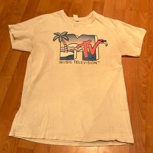 MTV t-shirt